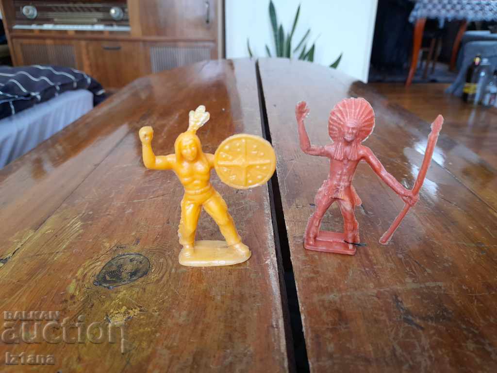 Old Indian figurines