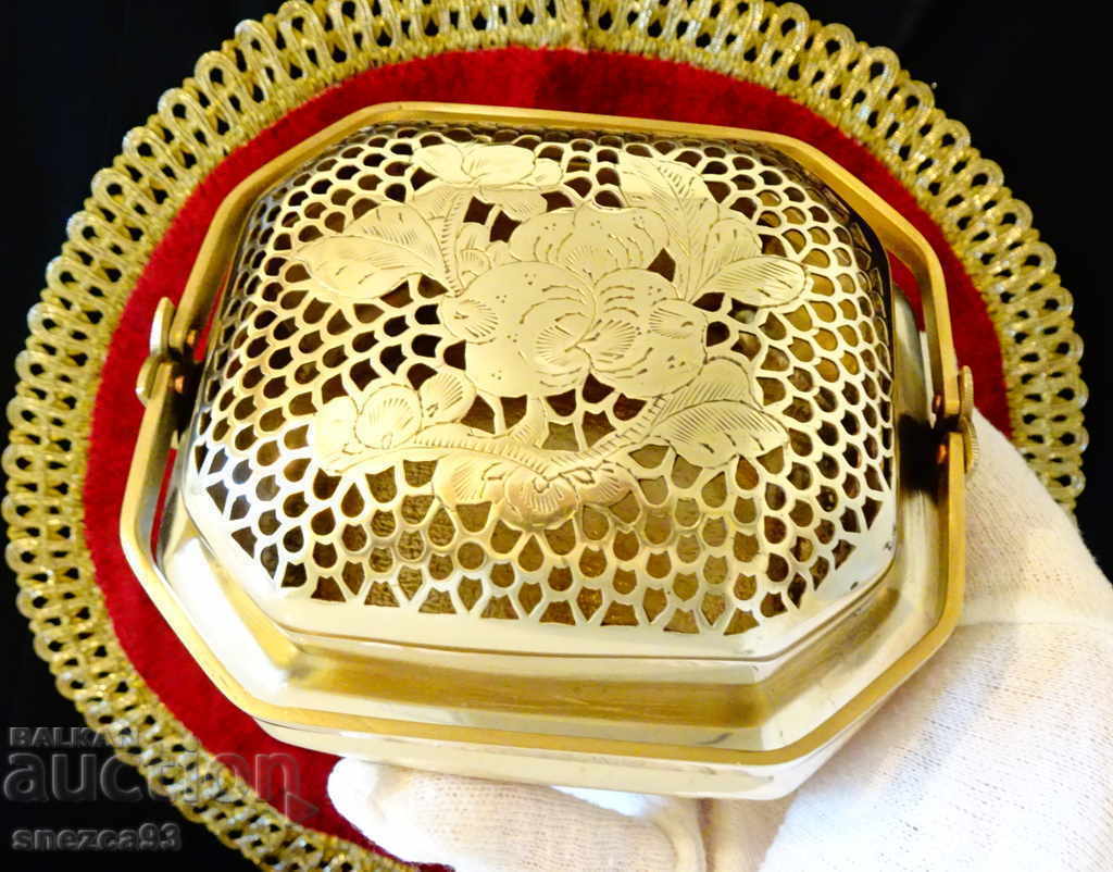 Auction Antique bronze lamp, incense, censer, openwork, flowers. Auction Antique bronze lamp, incense, censer, openwork, flowers.