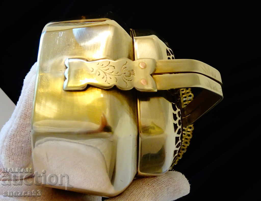 Delivery of Antique bronze lamp, incense, censer, openwork, flowers. Delivery of Antique bronze lamp, incense, censer, openwork, flowers.