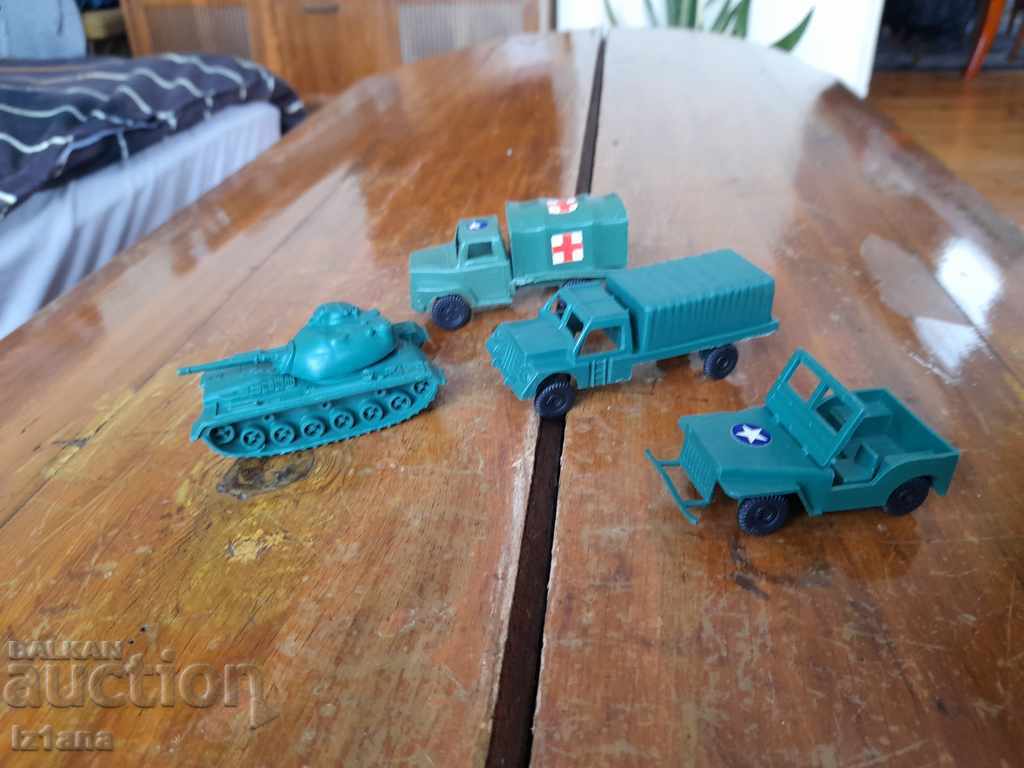Old figurines, toys, military machines with price 20.00 BGN | € 10.23 Old figurines, toys, military machines with price 20.00 BGN | € 10.23