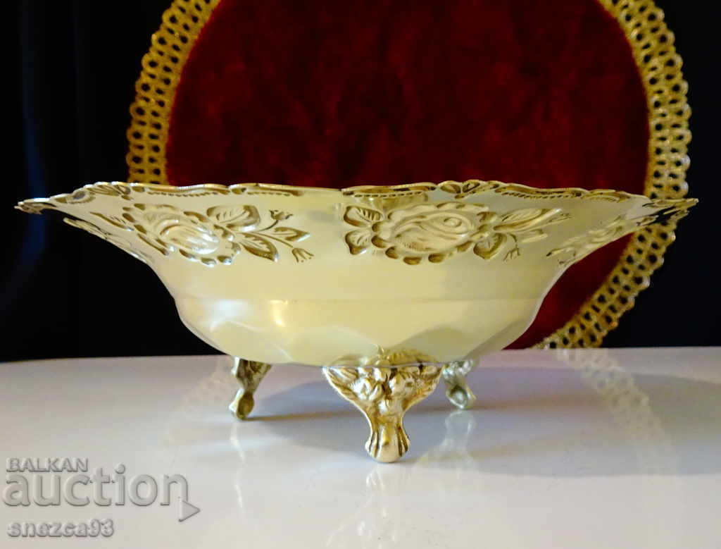 Auction Old English fruit bowl, roses, relief. Auction Old English fruit bowl, roses, relief.