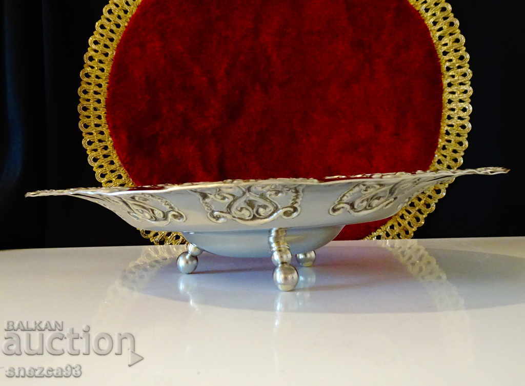 Delivery of Silver-plated bronze fruit bowl, unique relief ornaments