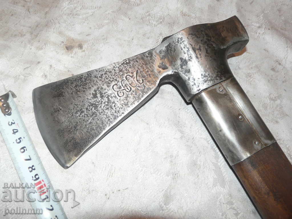 Vechea secure germană - ciocan cu preț 150.00 BGN | € 76.69 Vechea secure germană - ciocan cu preț 150.00 BGN | € 76.69