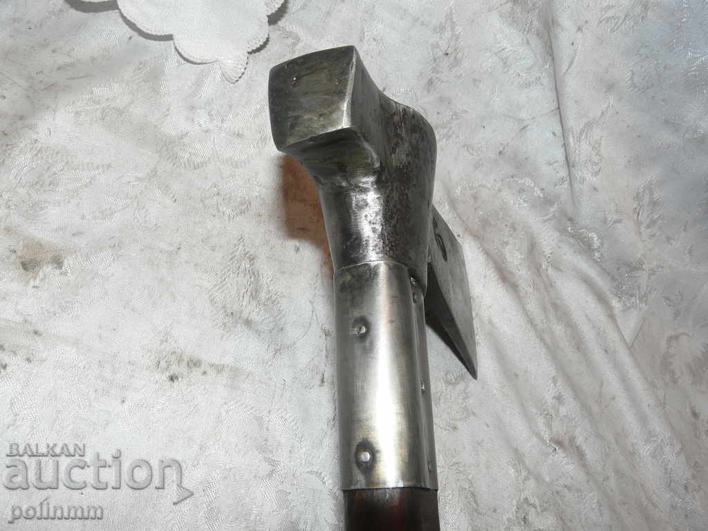 Licitație Vechea secure germană - ciocan Licitație Vechea secure germană - ciocan