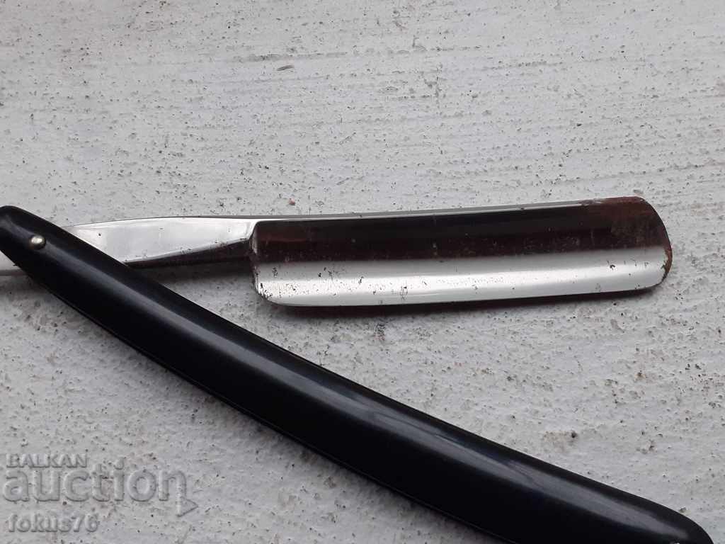 Παράδοση Τοπ - συλλεκτικό ξυράφι Krone & Schwert Παράδοση Τοπ - συλλεκτικό ξυράφι Krone & Schwert