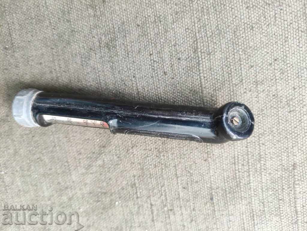 Livrarea MANOMETRUL PRESIUNEA PNEURILOR Livrarea MANOMETRUL PRESIUNEA PNEURILOR