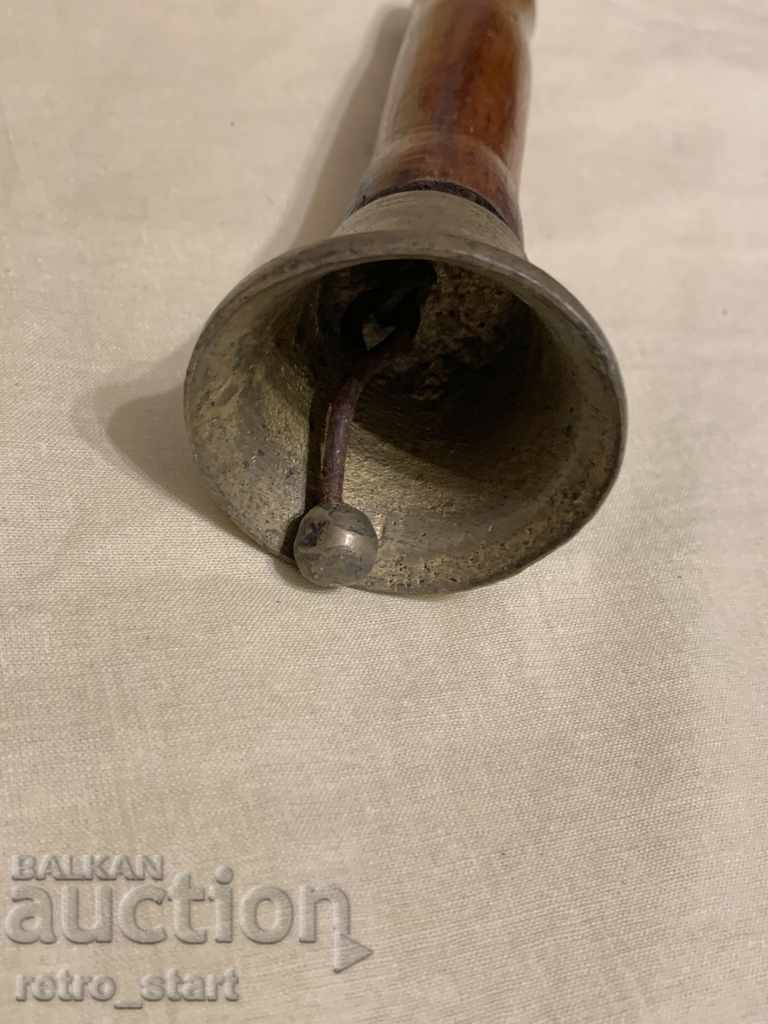 Κουδούνι με λαβή με τιμή 10.00 BGN | € 5.11 Κουδούνι με λαβή με τιμή 10.00 BGN | € 5.11