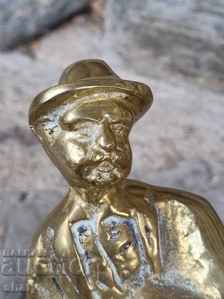 Delivery of Bronze sculpture Delivery of Bronze sculpture