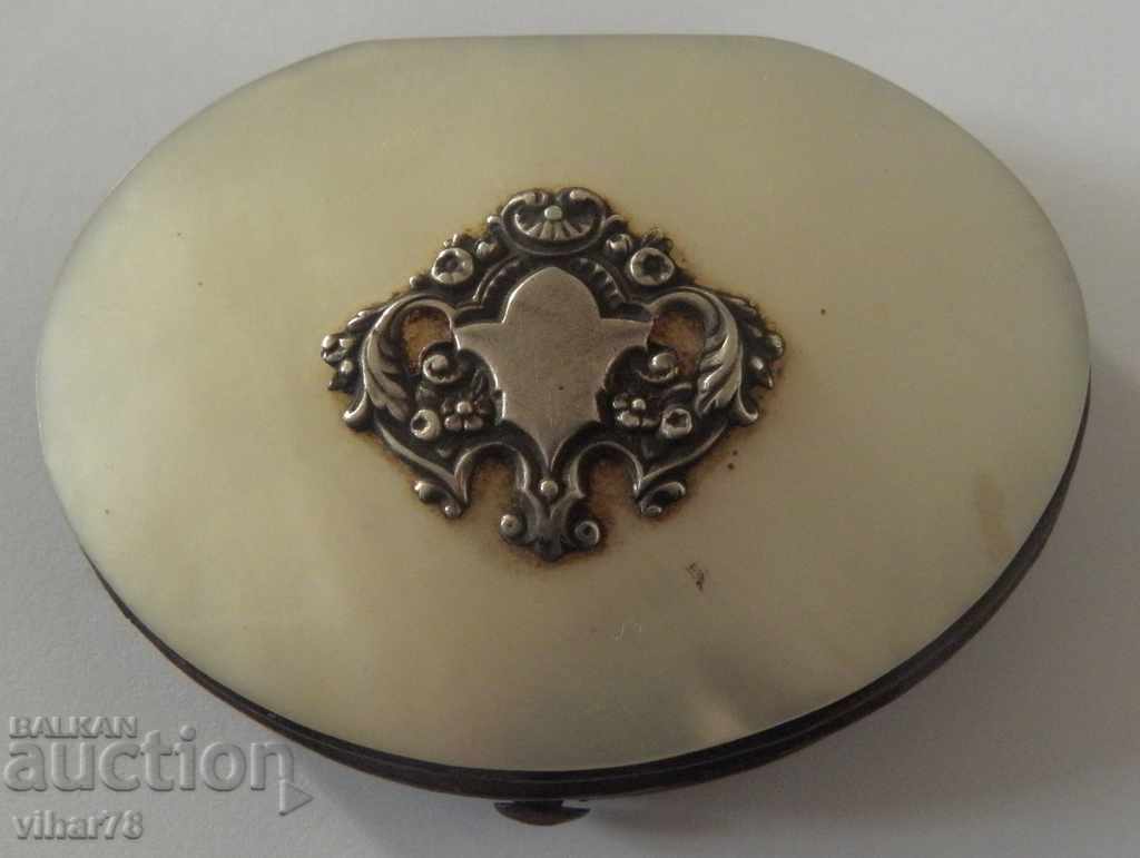 OLD BOX-PORTOMNE-SEDEF with price 84.99 BGN | € 43.45 OLD BOX-PORTOMNE-SEDEF with price 84.99 BGN | € 43.45