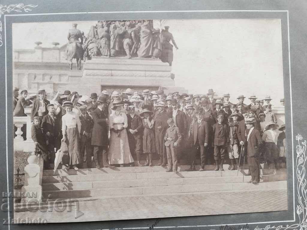 Delivery of Old cardboard photo - Unique! Delivery of Old cardboard photo - Unique!