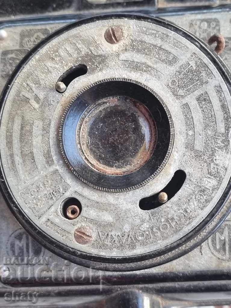 Old bakelite camera with price 35.00 BGN | € 17.90
