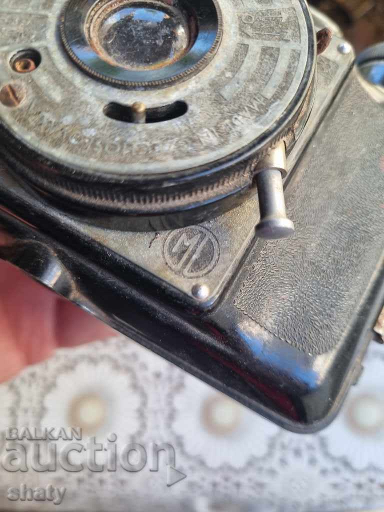 Old bakelite camera - 6