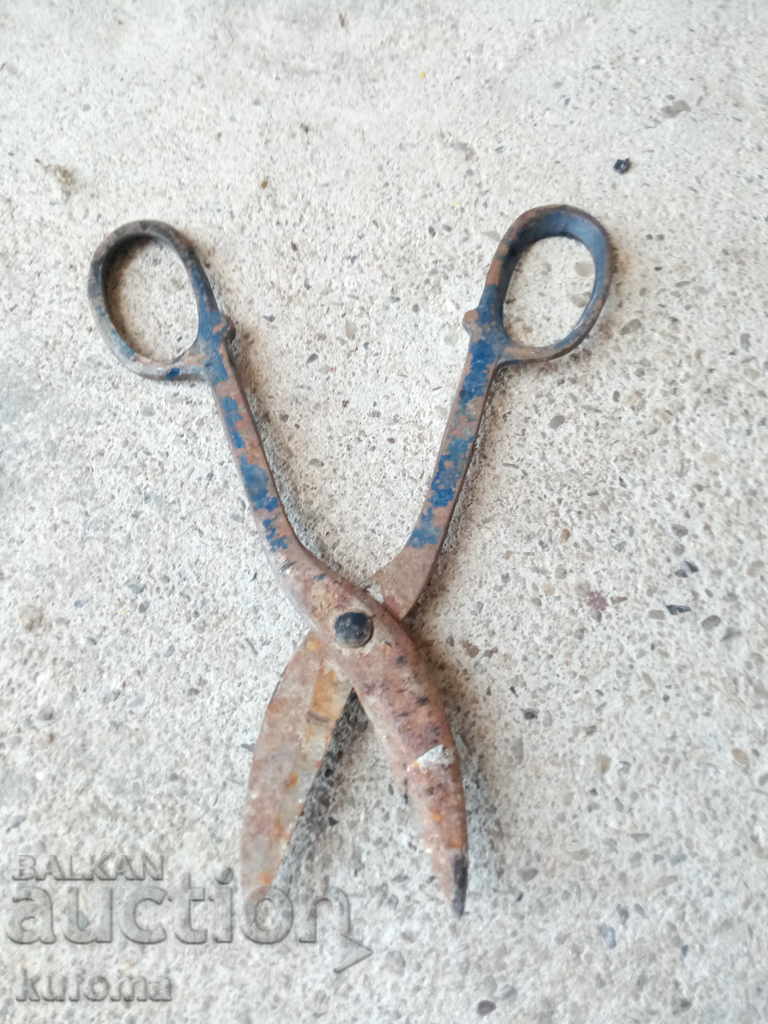 Foarfece vechi pentru tablă cu preț € 5.10 | 9.97 BGN Foarfece vechi pentru tablă cu preț € 5.10 | 9.97 BGN