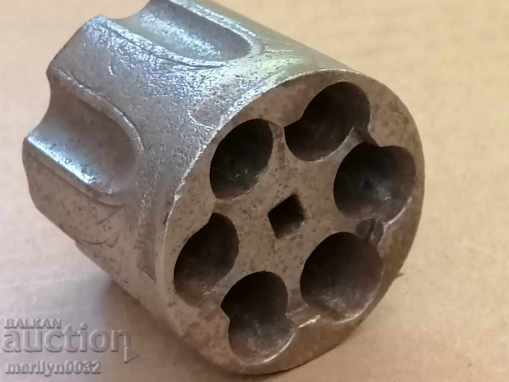 Δημοπρασία Χαραγμένο τύμπανο από περίστροφο μέρος Vernan Δημοπρασία Χαραγμένο τύμπανο από περίστροφο μέρος Vernan