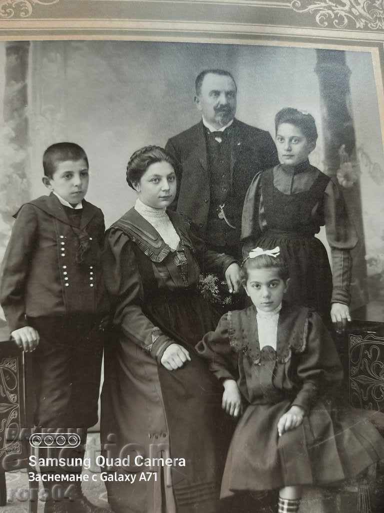 OLD FAMILY PHOTOGRAPHY - 5 OLD FAMILY PHOTOGRAPHY - 5