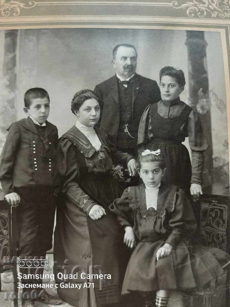 OLD FAMILY PHOTOGRAPHY - 7 OLD FAMILY PHOTOGRAPHY - 7