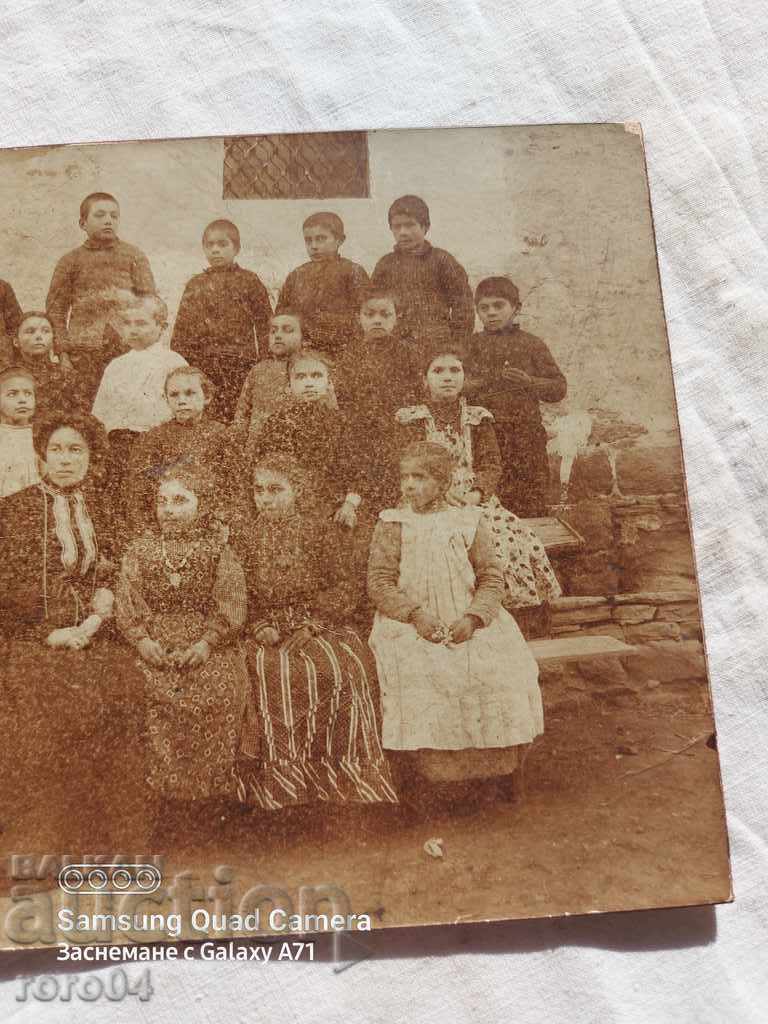 Delivery of OLD REVIVAL PHOTOGRAPHY Delivery of OLD REVIVAL PHOTOGRAPHY