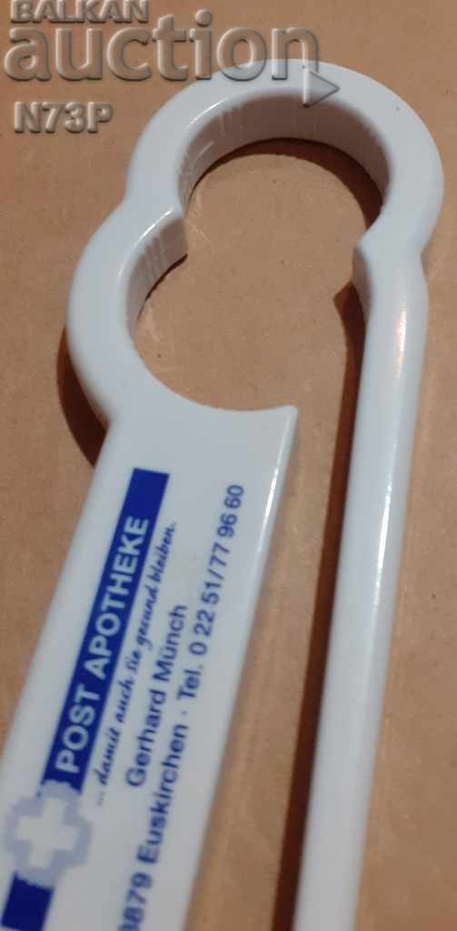 OPENER. COLLECTION. ADVERTISING. - 6 OPENER. COLLECTION. ADVERTISING. - 6