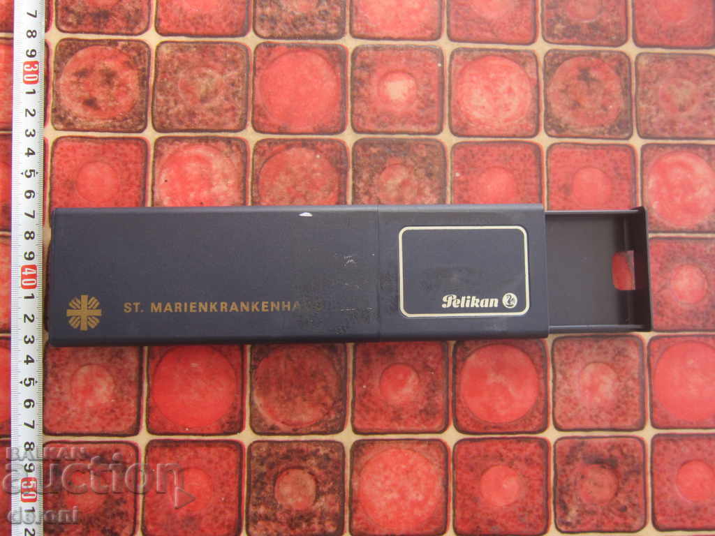 Оригинална кутия за писалка Pelikan с цена 40.00 лв. | € 20.45 Оригинална кутия за писалка Pelikan с цена 40.00 лв. | € 20.45