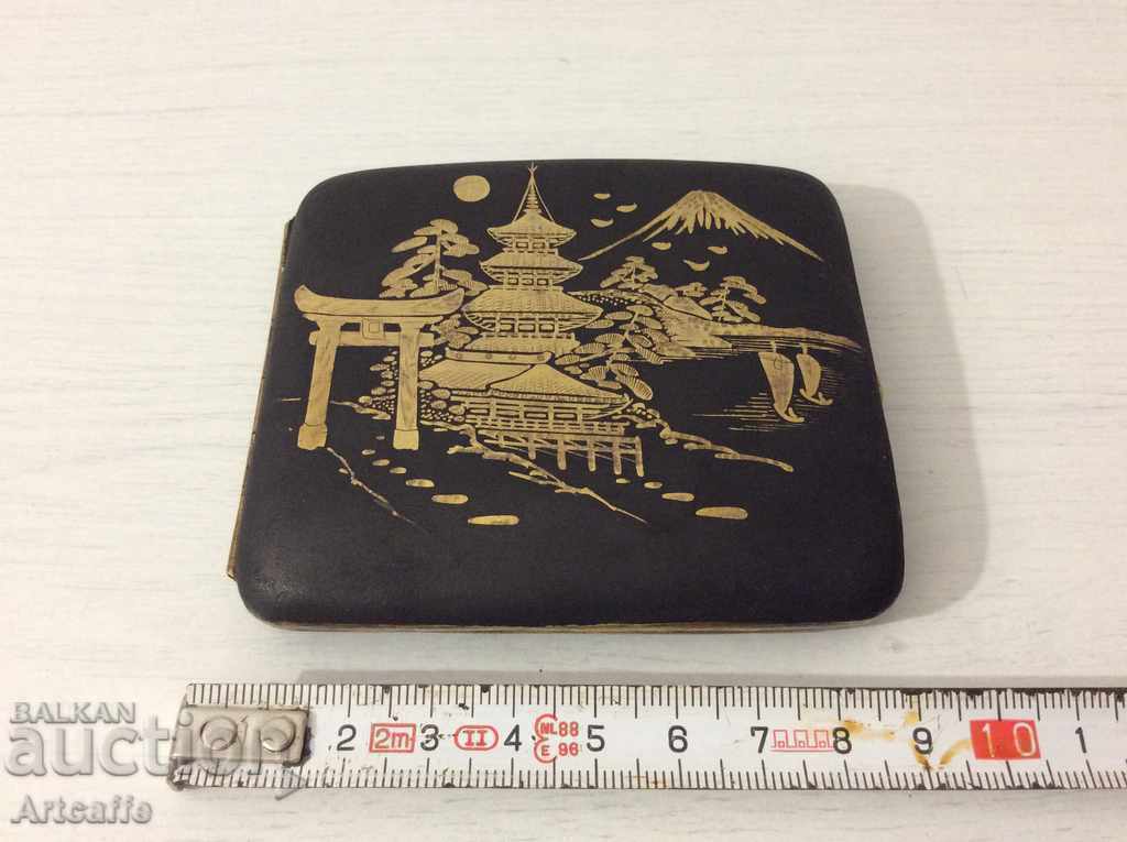 Ιαπωνική ταμπακιέρα με τιμή 180.00 BGN | € 92.03 Ιαπωνική ταμπακιέρα με τιμή 180.00 BGN | € 92.03