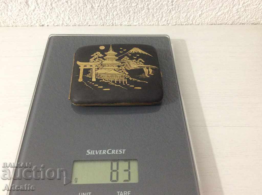 Ιαπωνική ταμπακιέρα Ιαπωνική ταμπακιέρα