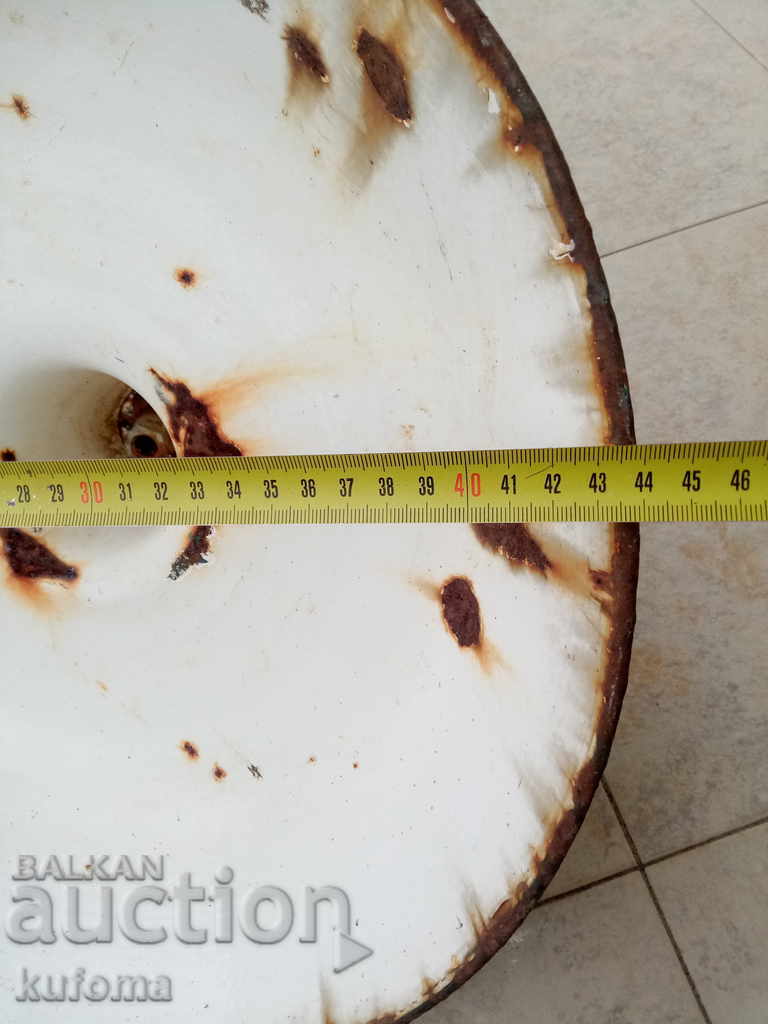 Auction Old enamelled lamp Auction Old enamelled lamp