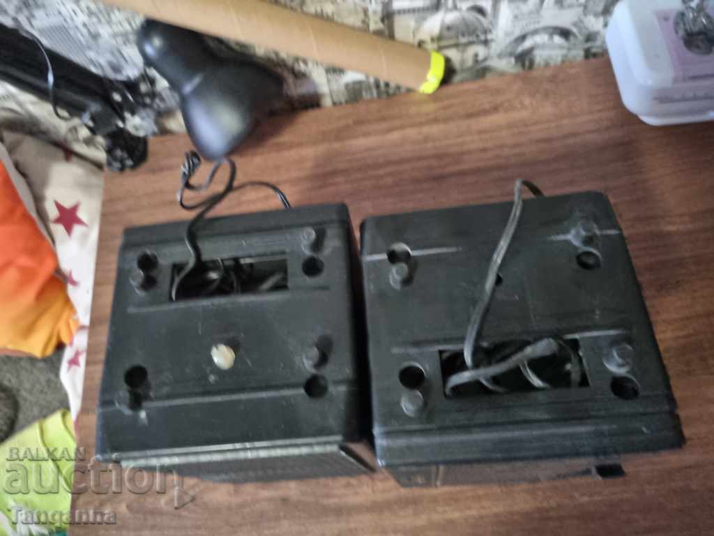 Delivery of Old retro speakers