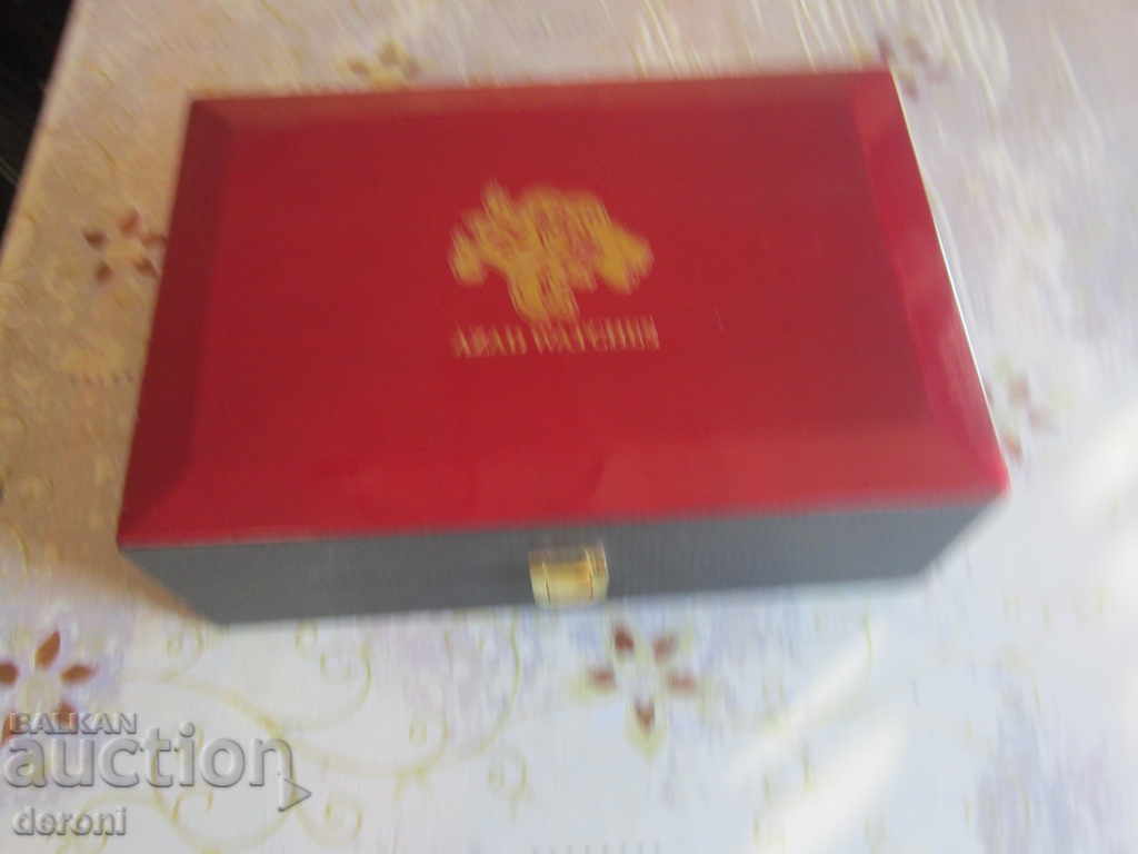 Auction Luxury watch case AZAD Auction Luxury watch case AZAD