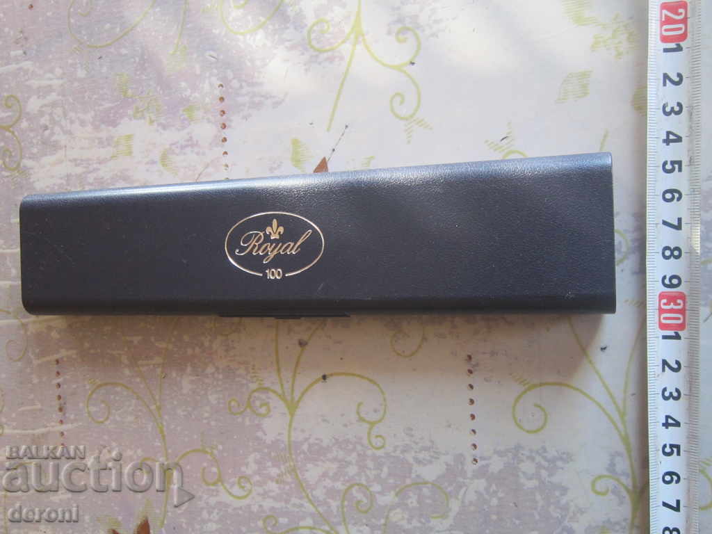 Δημοπρασία Υπέροχη θήκη ρολογιών Royal Δημοπρασία Υπέροχη θήκη ρολογιών Royal