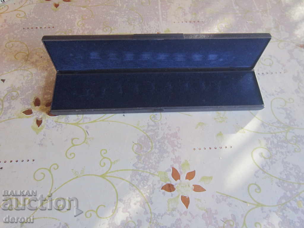 Παράδοση Υπέροχη θήκη ρολογιών Royal Παράδοση Υπέροχη θήκη ρολογιών Royal