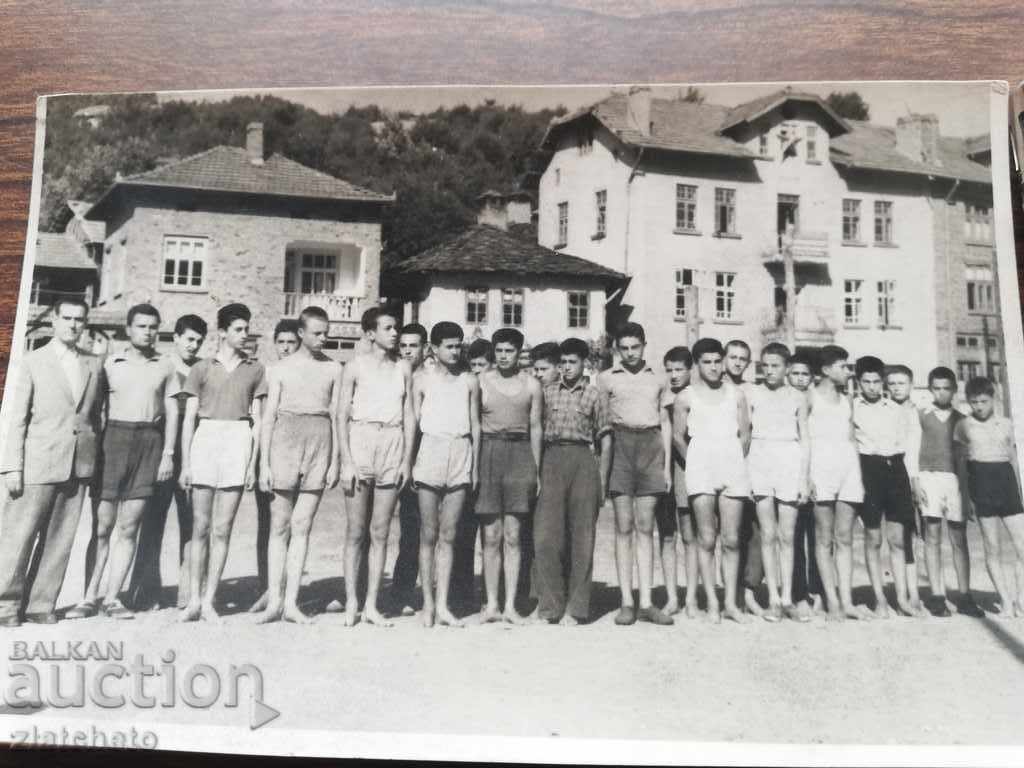 Vechea imagine - cu preț 10.00 BGN | € 5.11 Vechea imagine - cu preț 10.00 BGN | € 5.11