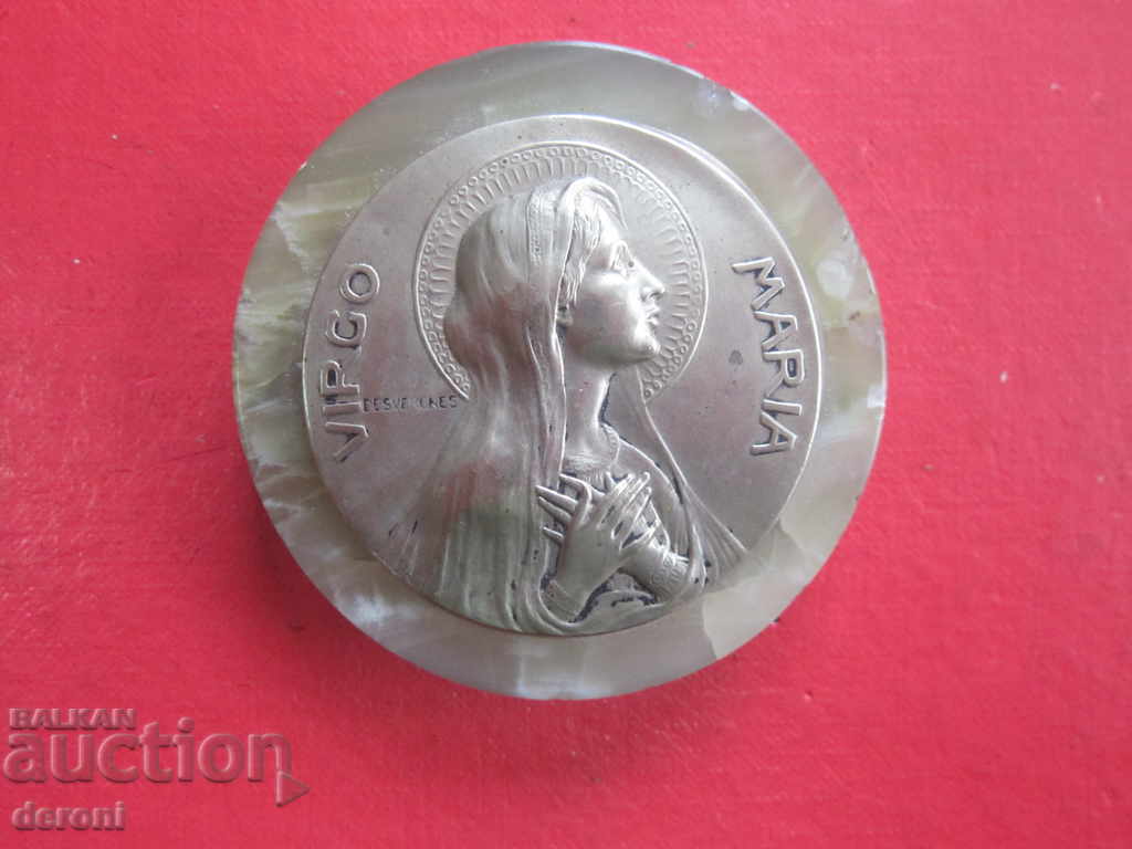 Great icon with price 15.00 BGN | € 7.67 Great icon with price 15.00 BGN | € 7.67