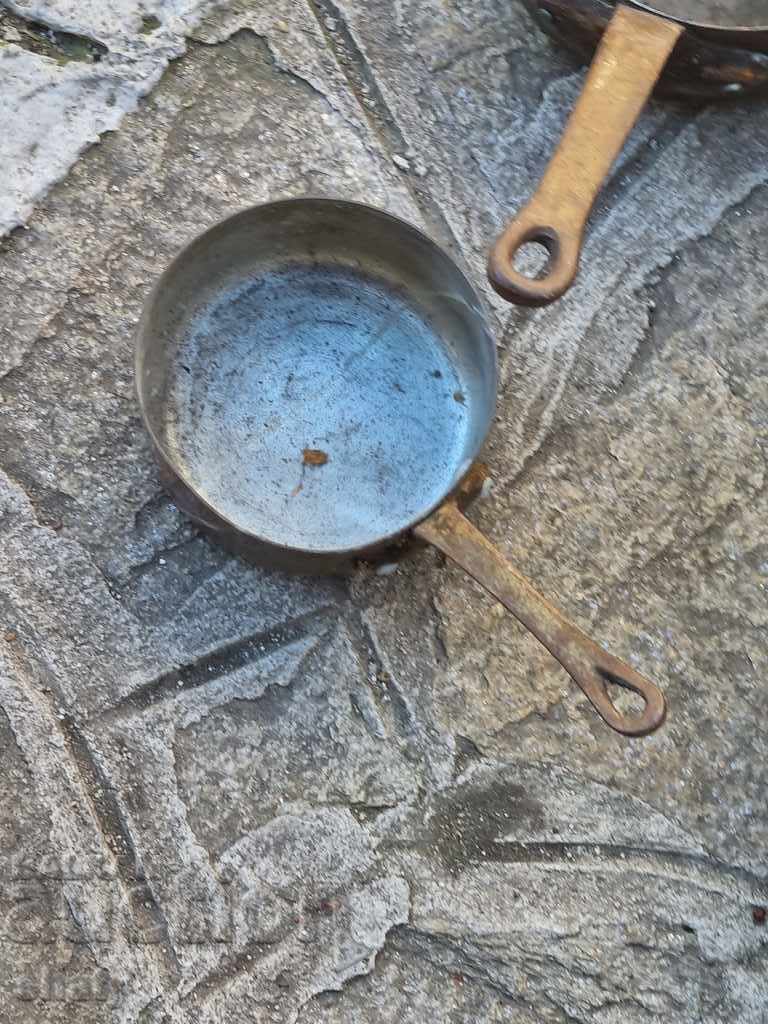 Old French pans. Copper pans - 6 Old French pans. Copper pans - 6