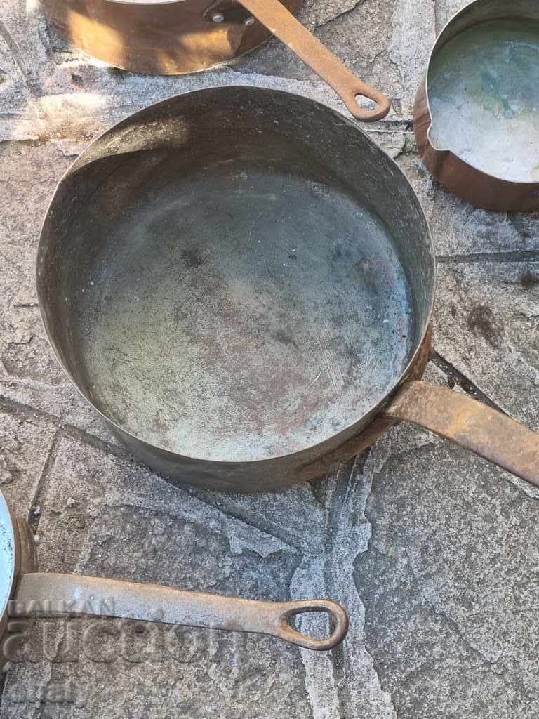 Auction Old French pans. Copper pans Auction Old French pans. Copper pans
