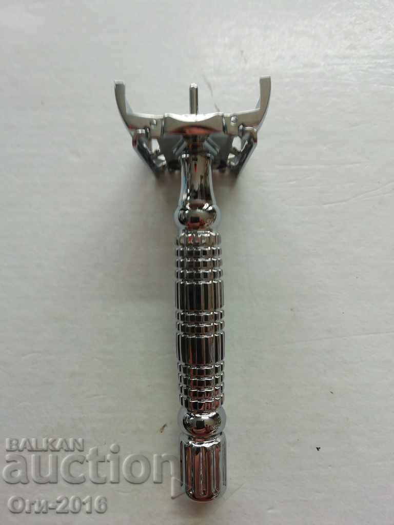 Retro SAVER BUTTERFLY with price 30.00 BGN | € 15.34