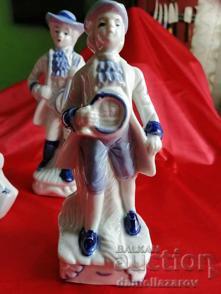 Auction Beautiful BAROQUE Porcelain Figurines. Figure, Figurine Auction Beautiful BAROQUE Porcelain Figurines. Figure, Figurine