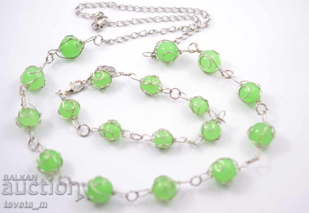 Auction  Greed and bracelet