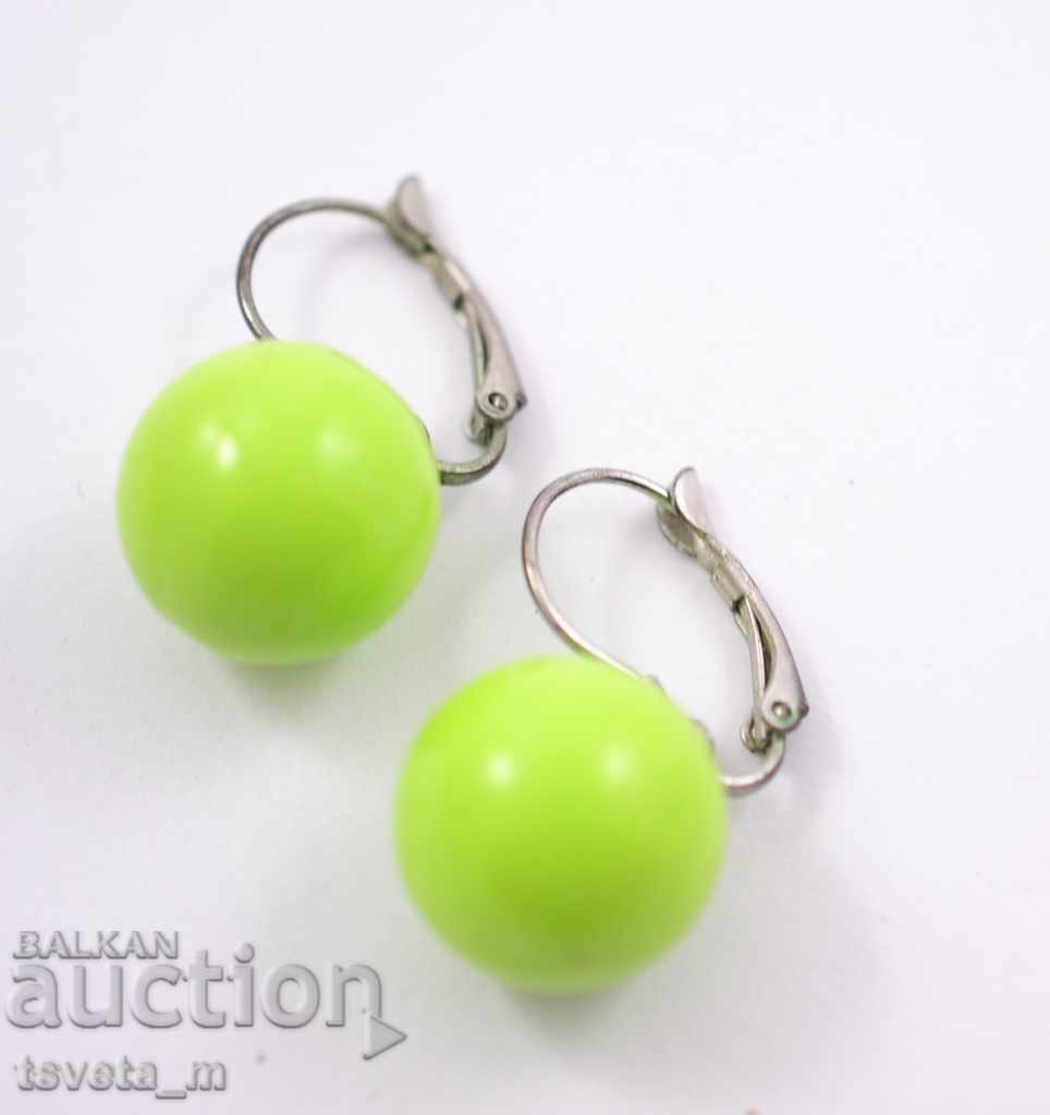 Cercei, bijuterii cu preț 3.00 BGN | € 1.53 Cercei, bijuterii cu preț 3.00 BGN | € 1.53