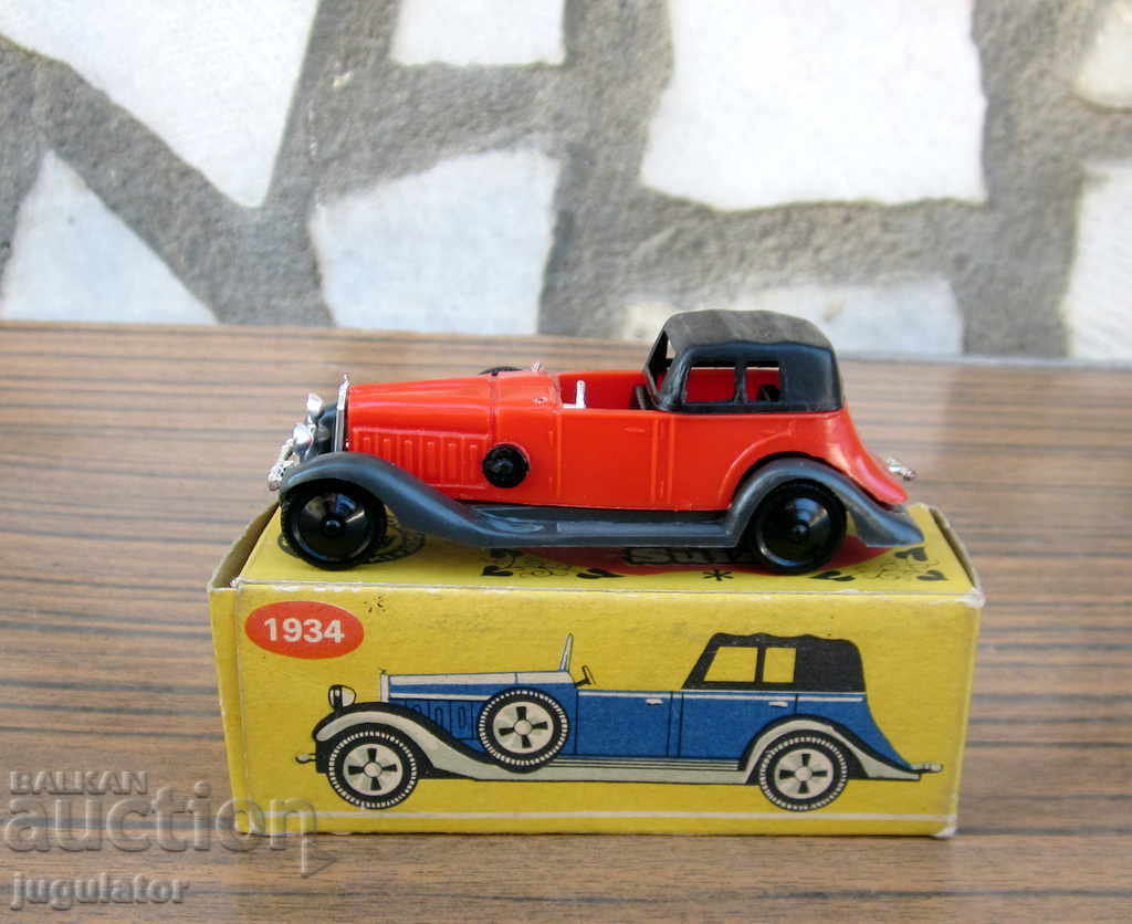 vechi coat jucărie poloneză jucărie cu cutie HOBBY ESTETYKA
