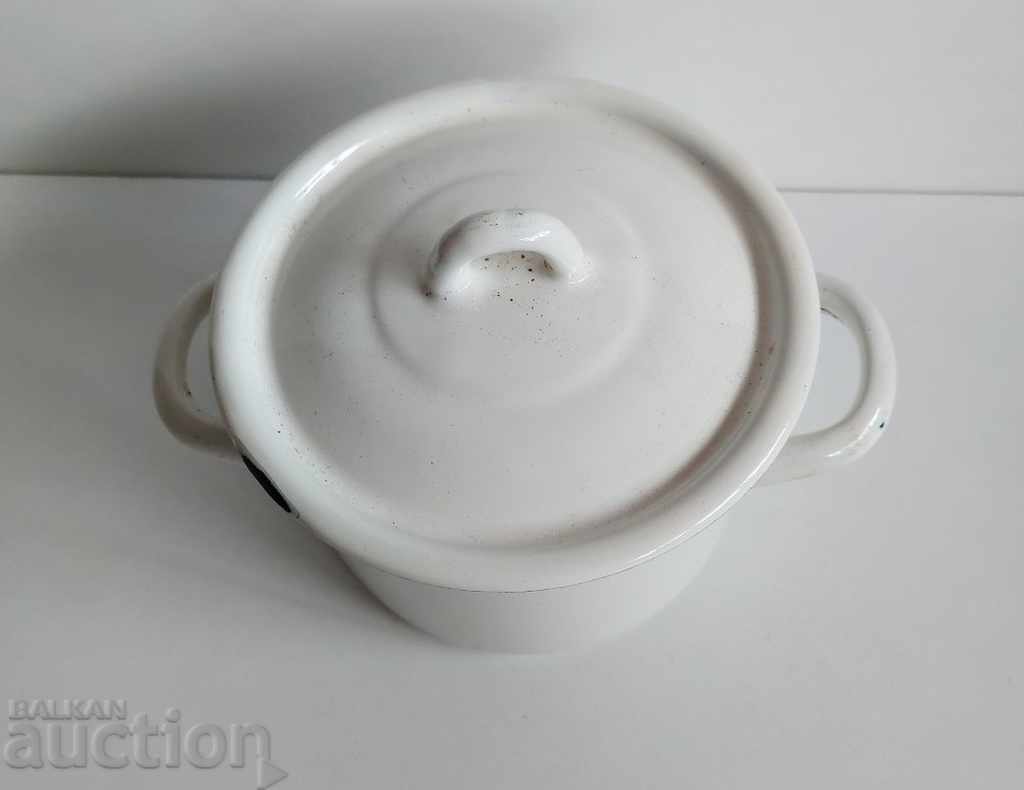 Auction SOC ENAMELED POT Auction SOC ENAMELED POT