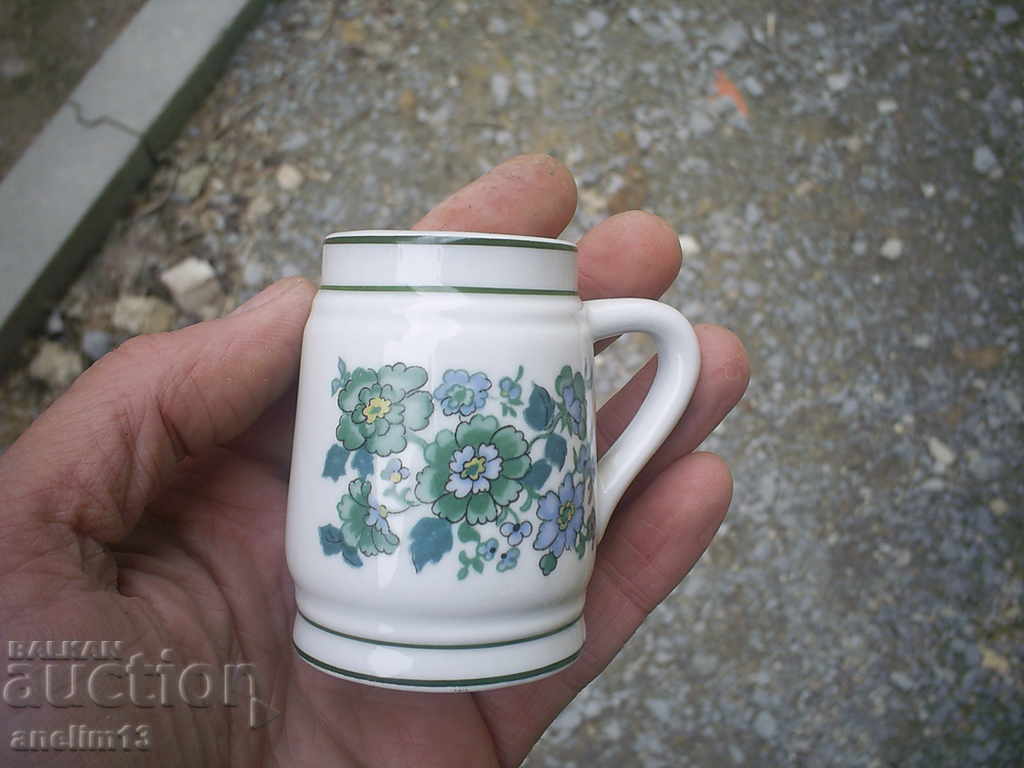 OLD PORCELAIN GLASS GLASS GDR GDR with price 35.00 BGN | € 17.90 OLD PORCELAIN GLASS GLASS GDR GDR with price 35.00 BGN | € 17.90