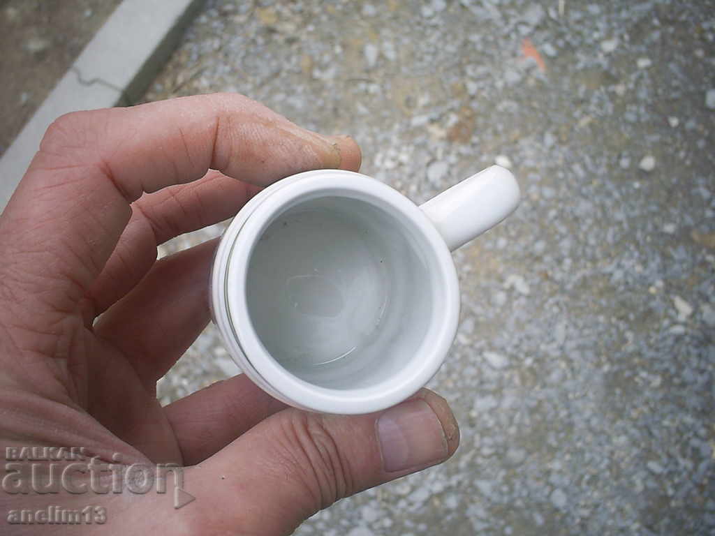 Delivery of OLD PORCELAIN GLASS GLASS GDR GDR Delivery of OLD PORCELAIN GLASS GLASS GDR GDR