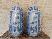 LARGE PORCELAIN DOSES, China, height approx. 28 cm / 12.5 cm