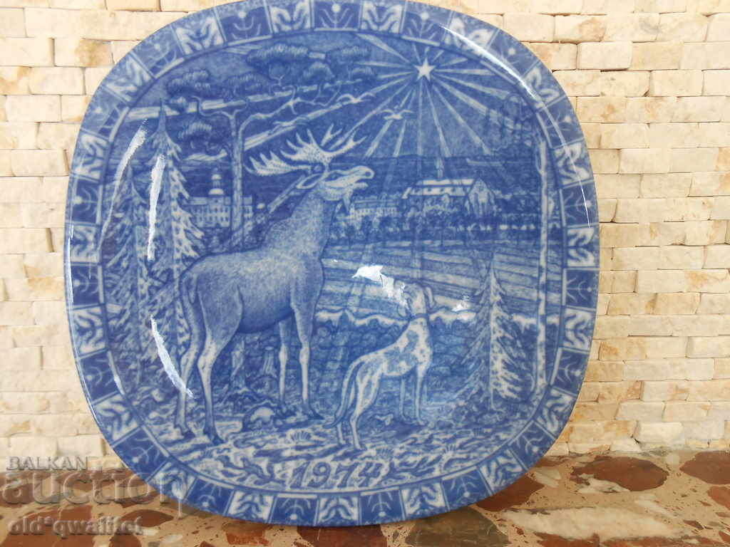 Auction  Collectible porcelain plate, approx. 19.5 cm / 19.5 cm