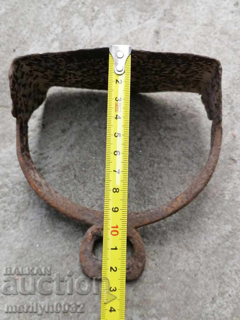 Delivery of Stirrup for a cavalry horse Delivery of Stirrup for a cavalry horse