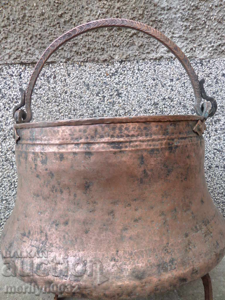 Old harania, copper vessel, large cauldron, copper, dustpan