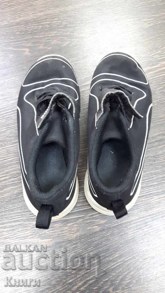 Adidasi copii Puma 31 number cu preț € 5.00 | 9.78 BGN
