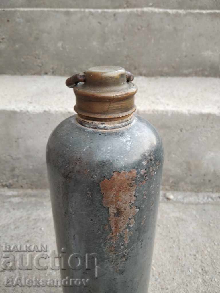 Auction  An old pot