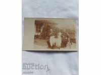 НА ДВОРА У ДОМА - 1918 г.