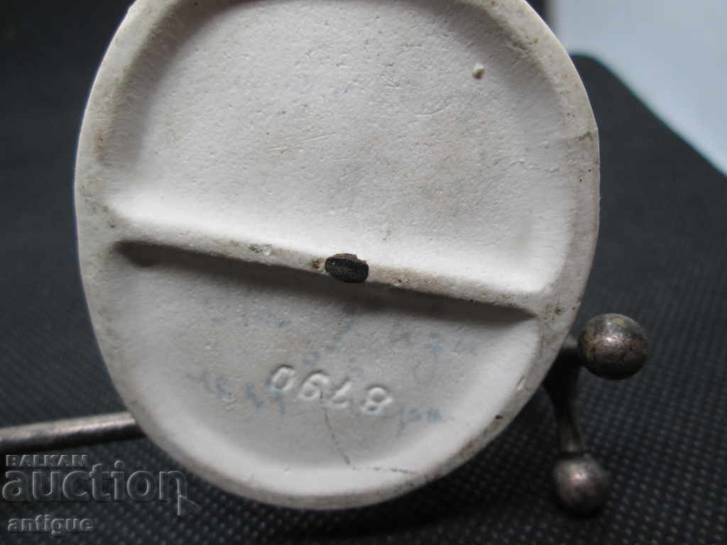 OLD GERMAN PORCELAIN FIGURE-MARKED - 5 OLD GERMAN PORCELAIN FIGURE-MARKED - 5